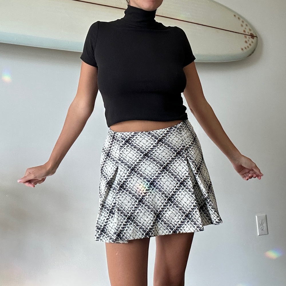 Zara Black and White Mini Skirt